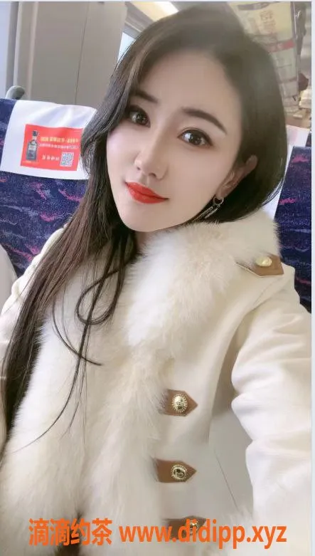 深圳楼凤-龙岗小甜心 24岁 162cm 600元40分钟