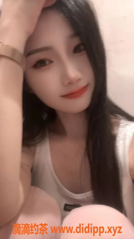 重庆楼凤-重庆暖暖，163身高，45kg，胸围C，23岁精致服务