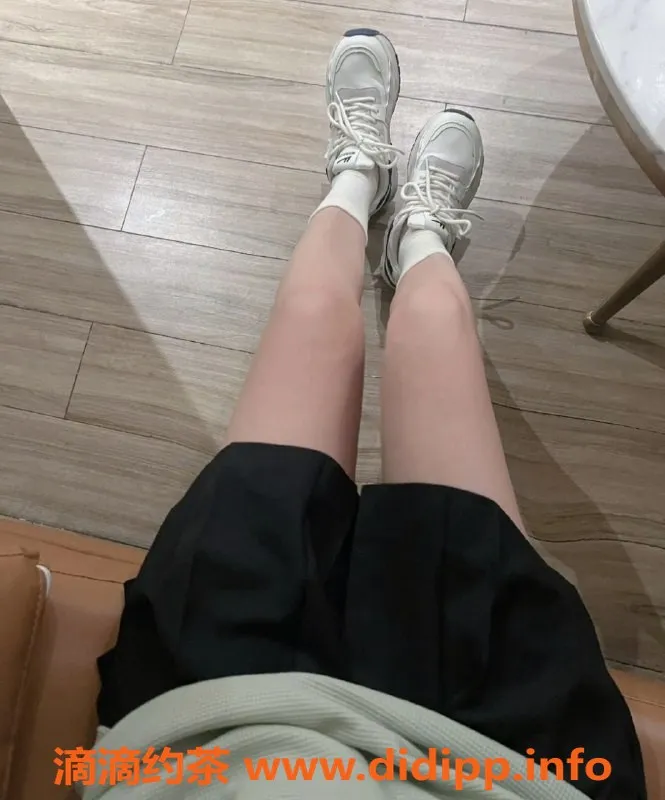 深圳楼凤-福田周周小可爱，850P大胸嫩妹，超值体验