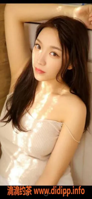 广州楼凤-花都小花 162cm 27岁 34C提供贴心服务