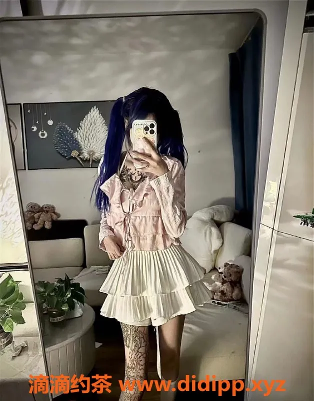 重庆上门服务资源信息,重庆南坪嫩妹姗姗，18岁身高164，包夜仅1800