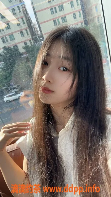 深圳楼凤资源信息,龙华小蛋挞，1198p体验，私聊约见！