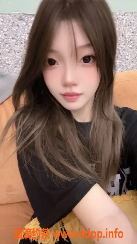 上海楼凤-长宁小礼物，160厘米嫩妹，1200元45分钟