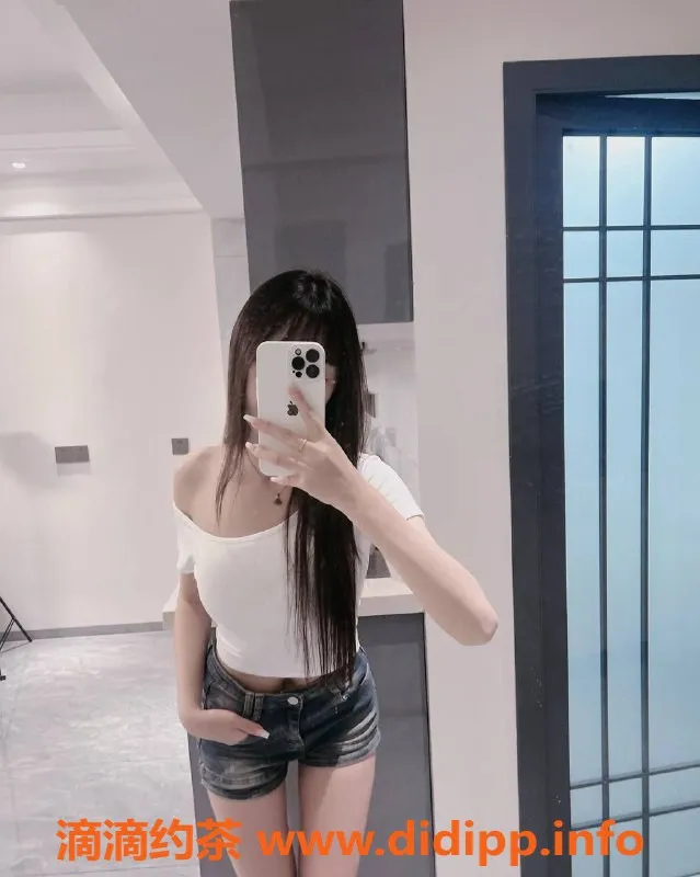 东莞楼凤-可可 20岁 164cm 84斤 34C 定制服务