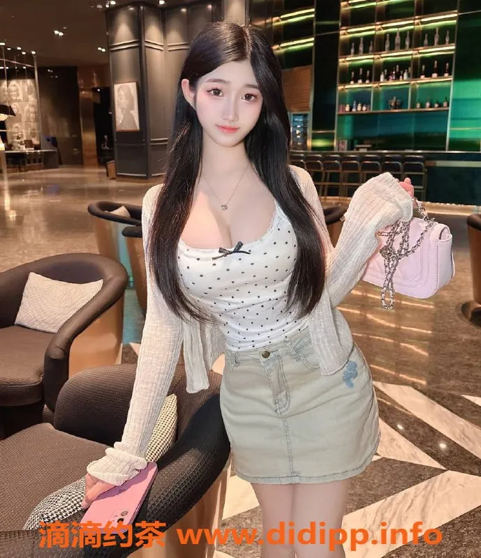 上海楼凤-上官婉儿，164cm，45KG，千元以上服务体验