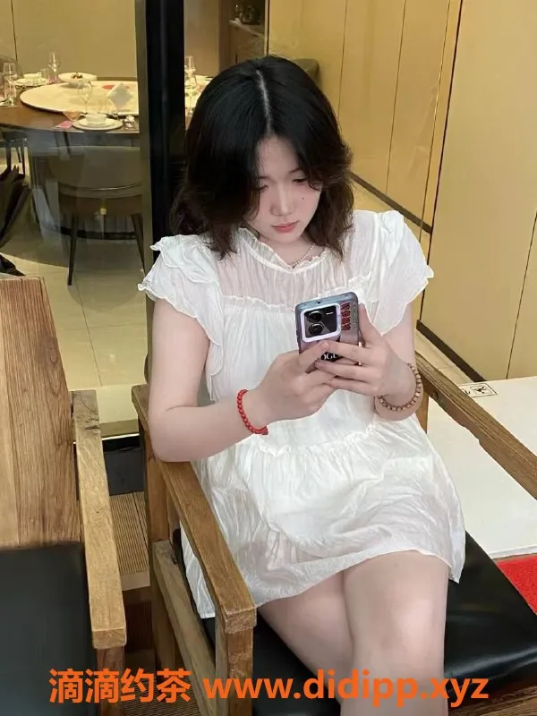 重庆楼凤资源信息,重庆渝北婷婷，18岁162cm，108斤C杯服务