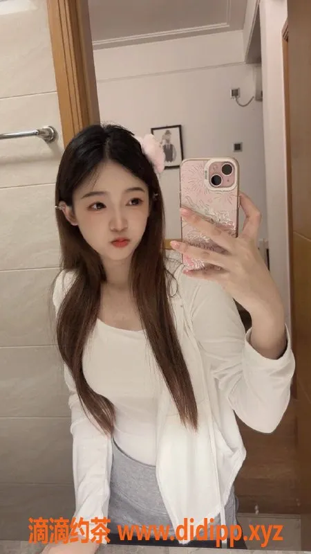 深圳楼凤-龙华小梦，1300元多种服务等你体验