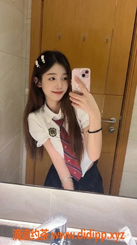 深圳楼凤资源信息,龙华小梦，1300元多种服务等你体验