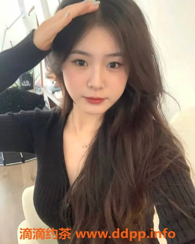 广州楼凤-天河兔兔御姐，舌吻服务700起！