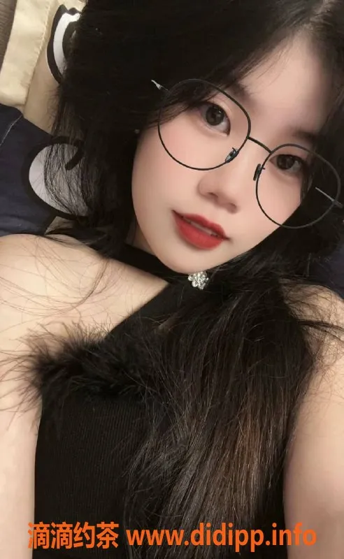 上海楼凤-长宁嫩妹佳会，161/44kg，800P起