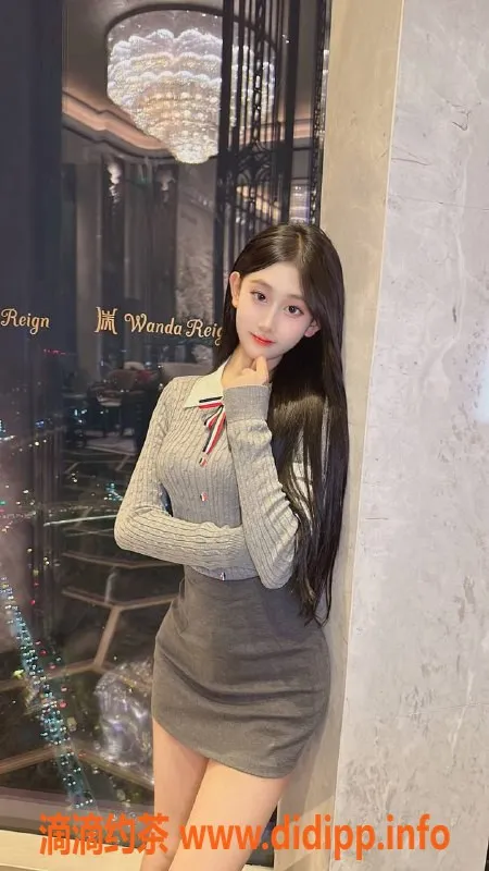 成都楼凤-成华区君君，嫩妹车，课时费7p