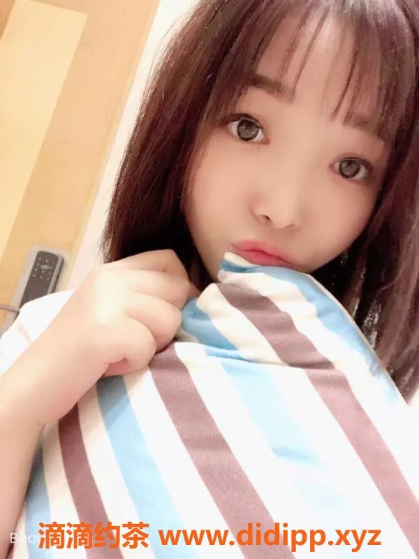 广州楼凤-海珠年轻老师羽霏，24岁，168cm，400元一次