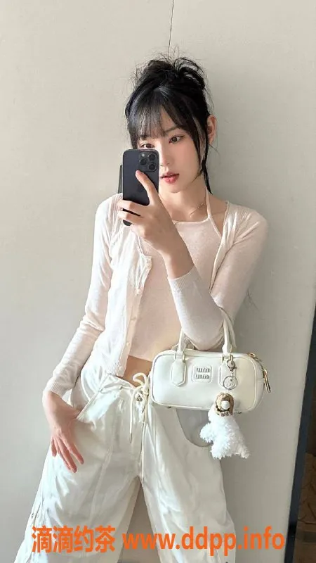 上海楼凤资源信息,静安嫩妹元英，20岁大胸长腿诱惑