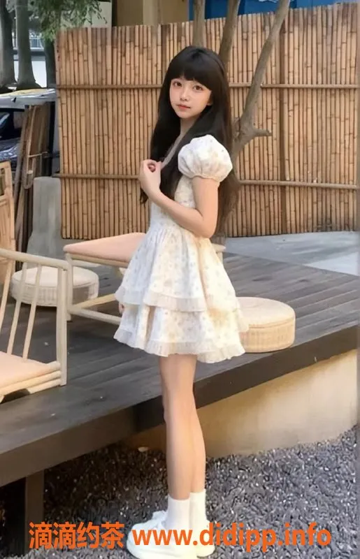 重庆楼凤-重庆渝北回兴莹莹妍妍双飞服务，课费8米起