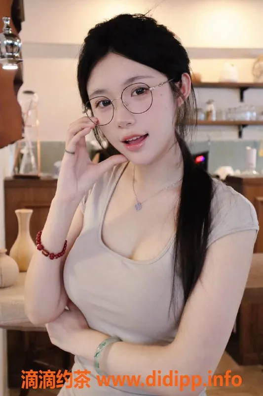 杭州楼凤-杭州拱墅区小依依，1500元起，热情服务