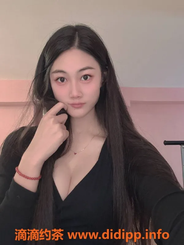 杭州楼凤资源信息,上城巨乳御姐莉莉，服务超高性价比！