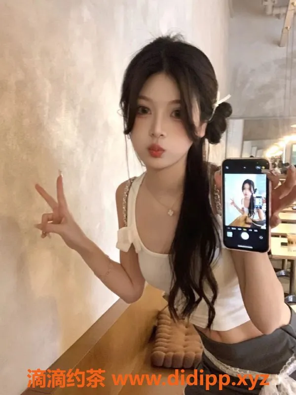 深圳楼凤-高挑白嫩网红，175cm 真实全能服务