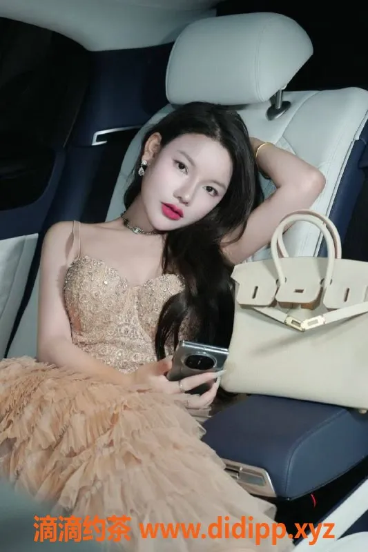 深圳楼凤资源信息,深圳南山佳酱，千元档大胸服务体验