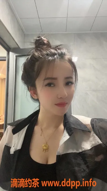 苏州楼凤-吴中区萤萤，真实私聊，完美体验！