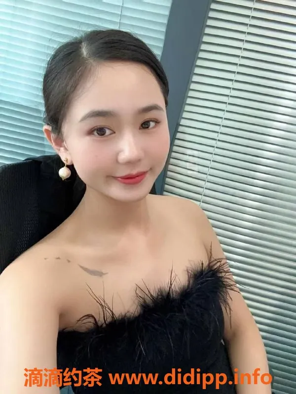 广州楼凤资源信息,天河菜菜 课费1000p，1800pp