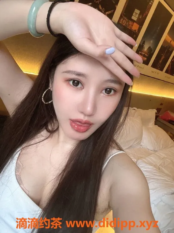 成都楼凤-成华区御姐李朵儿，课时费6p，魅力无限