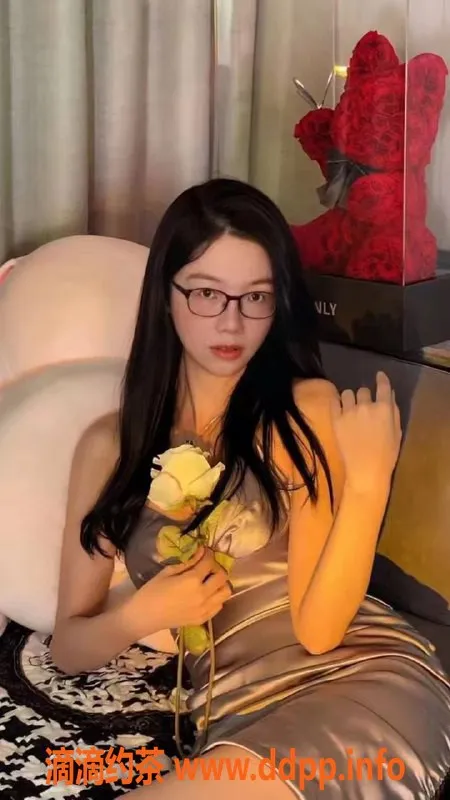 广州楼凤-天河小柔 550p 69p 舌吻少妇等你来体验