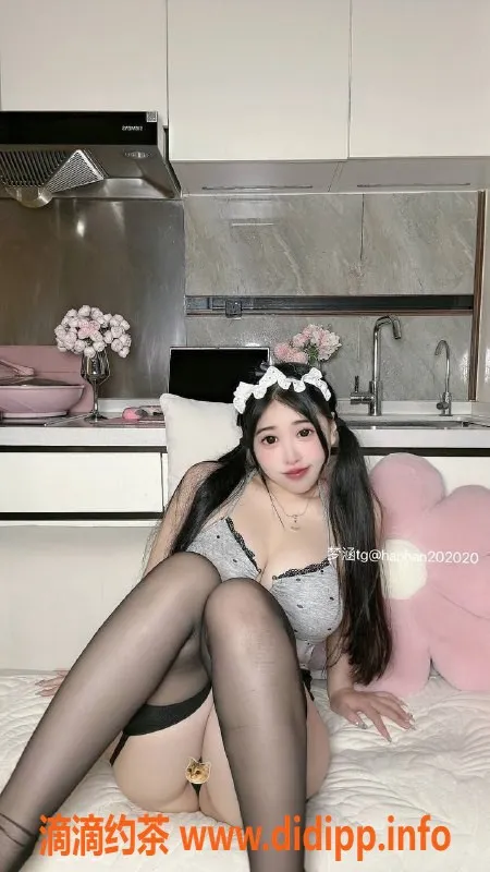 上海楼凤-梦涵，黄埔外滩网红，160cm，48斤，23岁，1500起