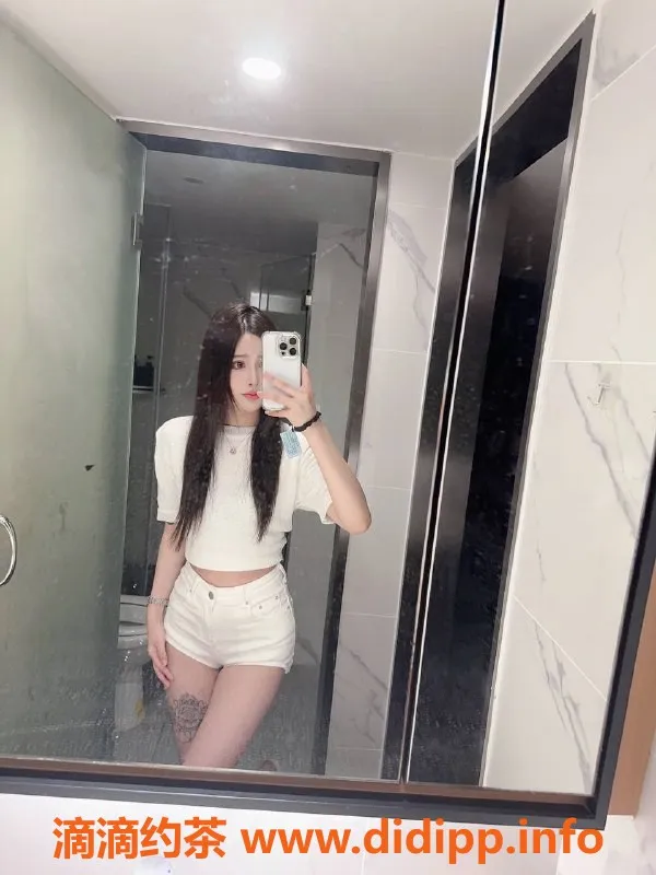 北京楼凤-小狐狸 164cm 19岁 36B 性感热辣等你来体验