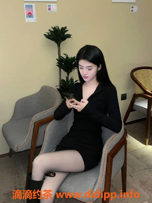 北京楼凤资源信息,小婉东城区御姐 毛孔细腻身材比例佳