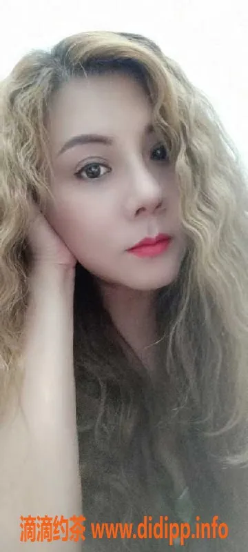 广州楼凤资源信息,白云风骚妩媚雨馨，32岁，160cm，D罩杯，400元体验