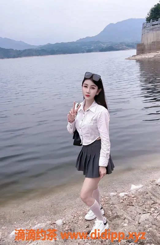 杭州楼凤-余杭米娜，162CM长腿美女，400元服务体验