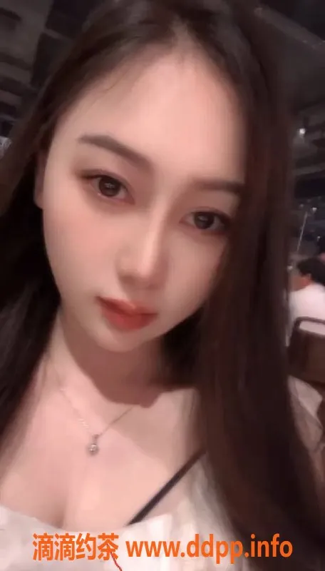 深圳楼凤-龙华二妹御姐，胸围大，优质服务仅需P600