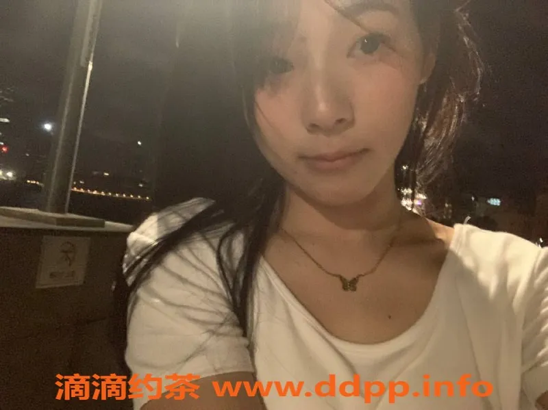 上海楼凤-徐汇小小，嫩妹制服诱惑，700元40分