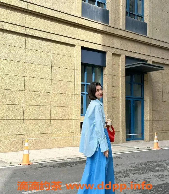 北京楼凤-朝阳小A，丝袜六九，白皙皮肤