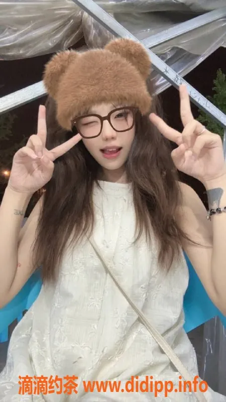 成都楼凤-高新区嫩妹苗苗，6p服务体验分享