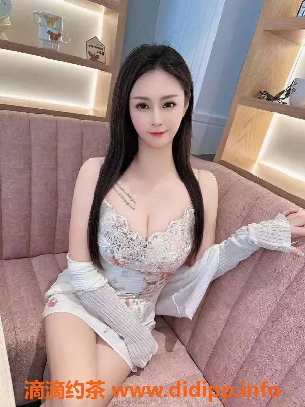 深圳楼凤-龙华陈可儿，课费500p，服务超赞！