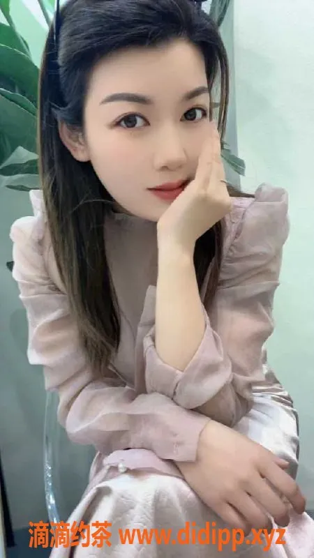 广州楼凤资源信息,广州白云新人小金，身高163cm，诱惑36C