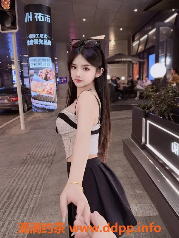 上海楼凤-闵行区筱彤，165高，48斤，20岁，1000元起