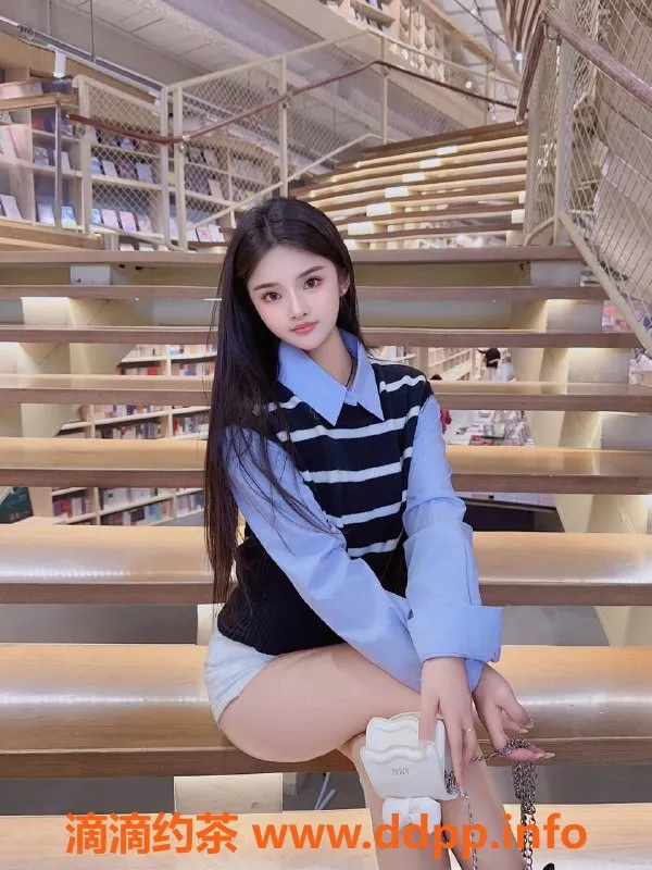 上海楼凤-闵行区筱彤，165高，48斤，20岁，1000元起