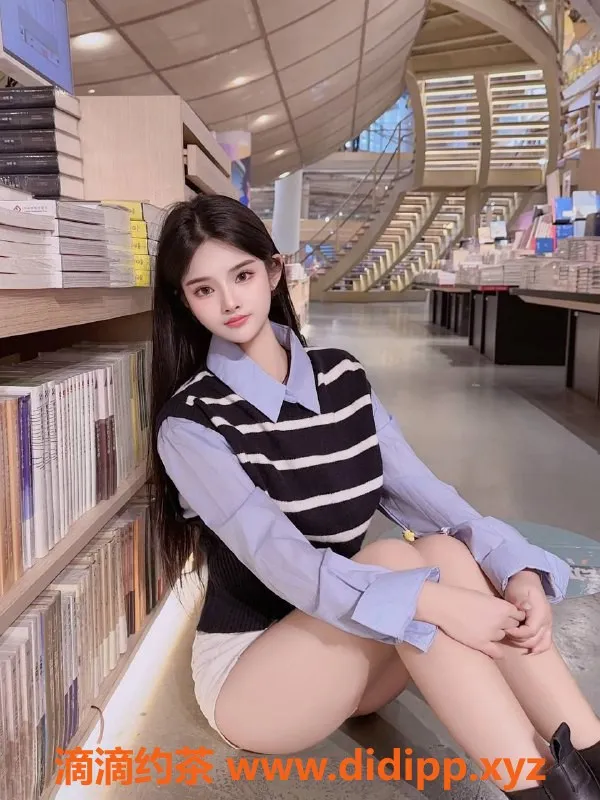 上海楼凤-闵行区筱彤，165高，48斤，20岁，1000元起