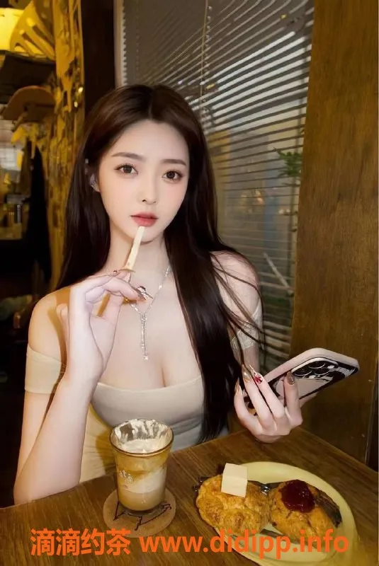 深圳楼凤-福田空姐梦梦，1800元起，优质服务等你来体验！