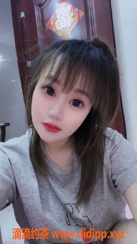 广州楼凤资源信息,黄埔肤白大奶小白，26岁热情服务