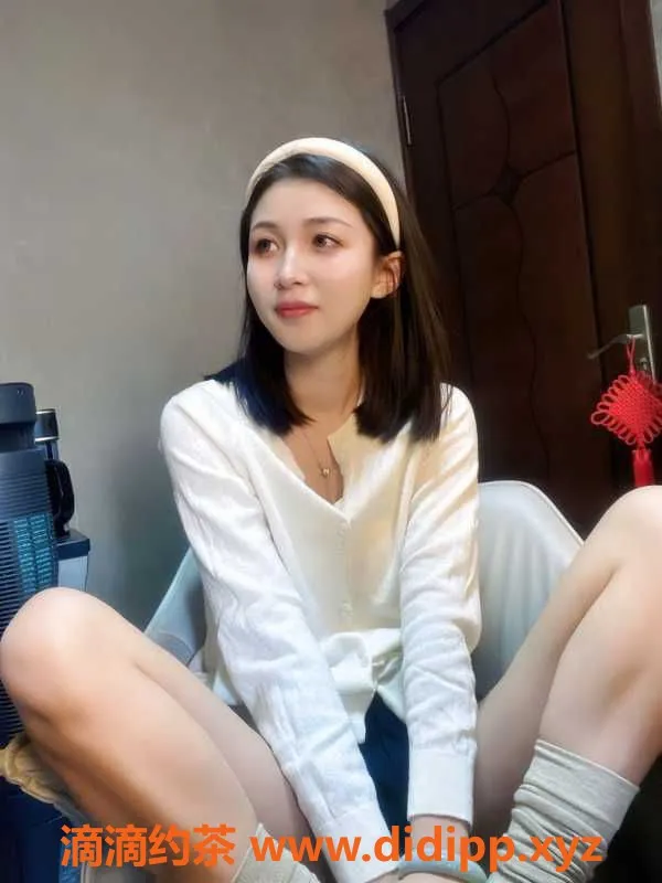 广州楼凤-广州白云大三毕业圆子，24岁169cm，服务优质