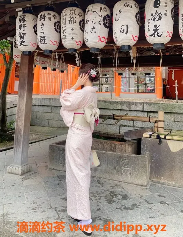 深圳楼凤-福田御姐山田优美，超大胸，开启你的樱花之旅！