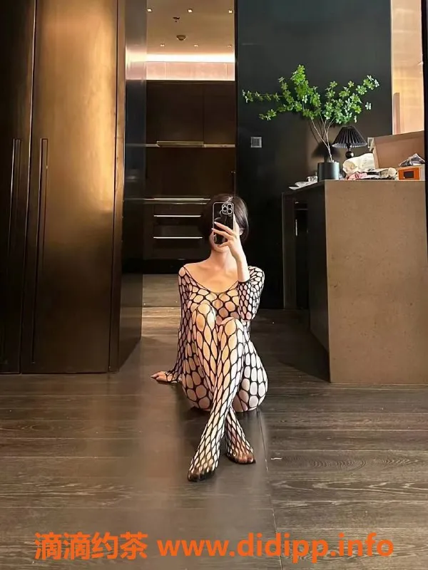 重庆楼凤-重庆江北艺瑶，165身高，20岁，尽享优质服务