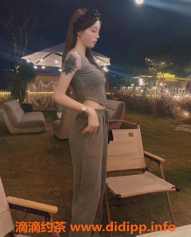 杭州楼凤-滨江区21岁柚子，166cm蜂腰马甲线热辣体验