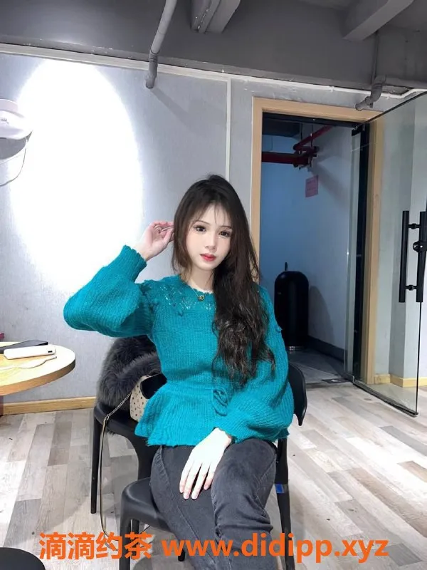 厦门楼凤资源信息,嫩妹林可怡，05年，身材诱人，电报预约