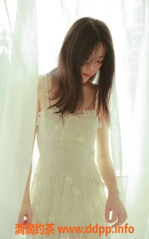 北京楼凤-朝阳望京琪琪 1000元起 无套吹鸳鸯浴服务