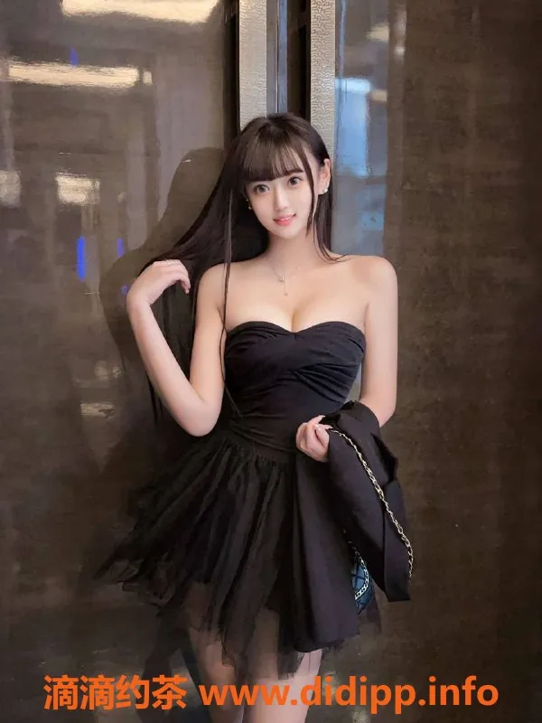 上海楼凤-长宁晨熙，172cm 53kg C罩杯，1500起