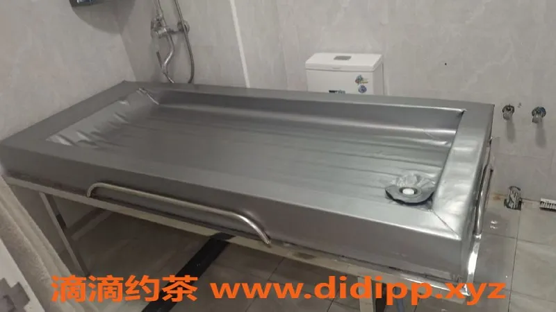 上海楼凤-普陀小妖精，27岁36C，1200元体验全景服务